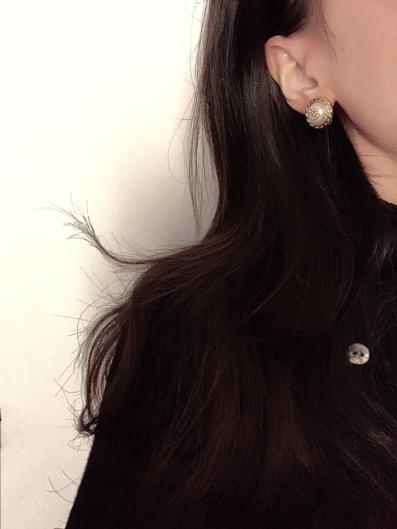 Ch**el earrings